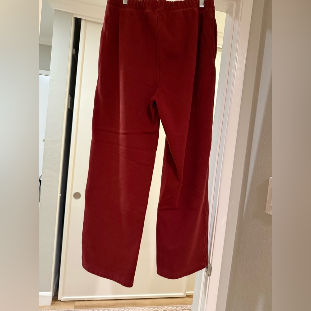 SKIMS Straight Leg Pants in Deep Red